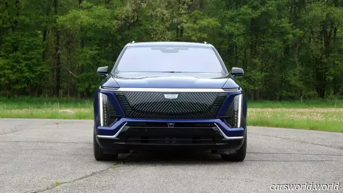 2026 Cadillac Vistiq First Drive Recensione: sogni Escalade su mezzi di medie dimensioni