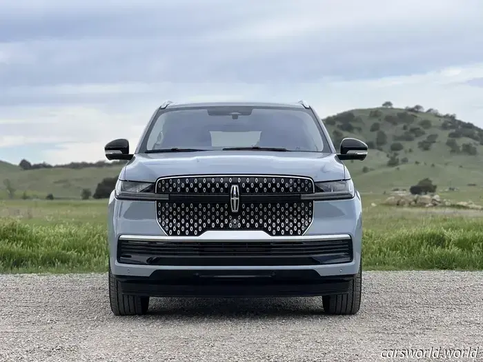 Revisión del Lincoln Navigator First Drive 2025: Un Día de Spa Móvil de $100K