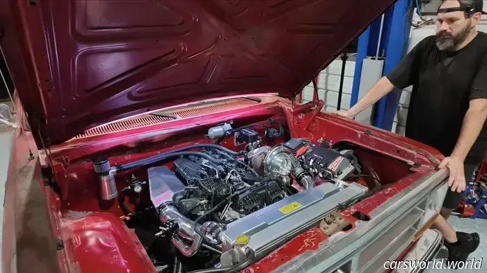 Ram del 1987 con sei cilindri in linea turbo dimostra che l'Hurricane è davvero il 2JZ di Mopar