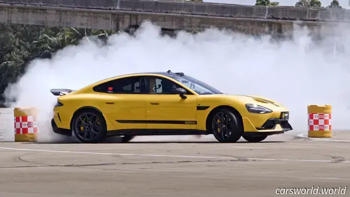 El EV chino roba videos de Gymkhana de Ken Block, pero no estamos enojados por ello