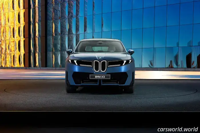 2026 BMW iX3 svelata: ecco il progetto per il futuro di BMW