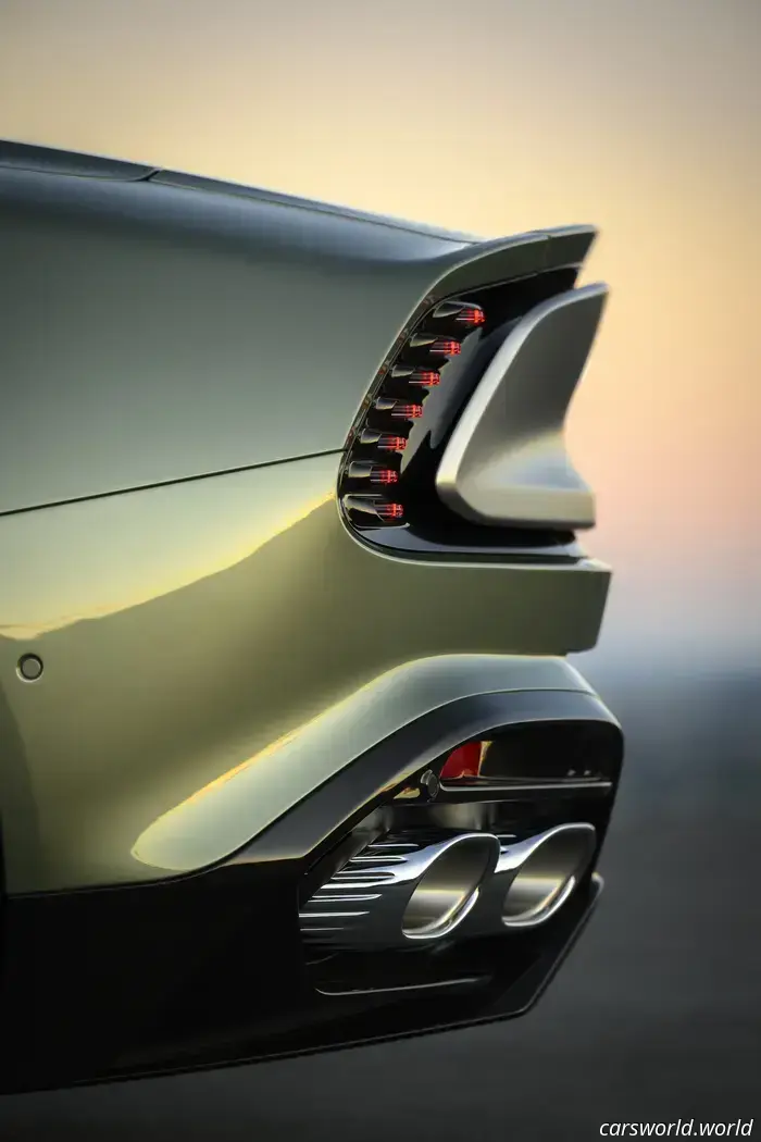 El Aston Martin Vanquish Volante 2026 es el Convertible con Motor Delantero Más Rápido del Mundo