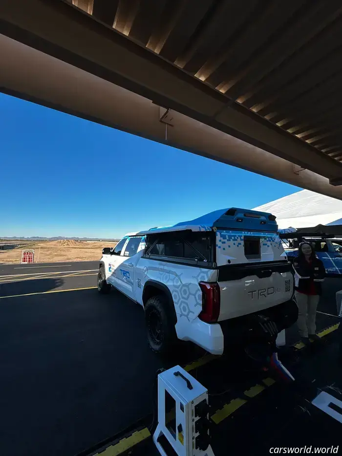 Я посетил испытательный полигон Toyota, будучи скептиком по поводу водорода. Теперь я почти понимаю.