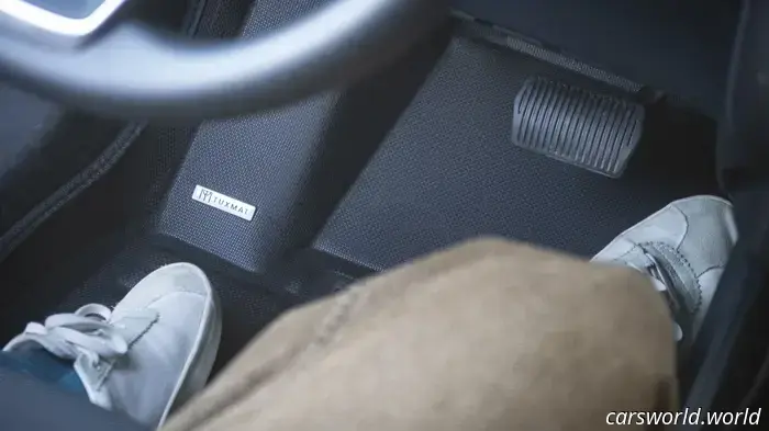TuxMat Puede Hacer Que un Automóvil de Modelo Base Se Sienta de Élite en un Instante