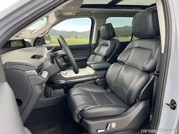 Revisión del Lincoln Navigator First Drive 2025: Un Día de Spa Móvil de $100K