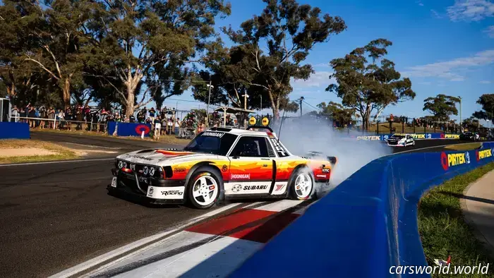 Travis Pastrana lanza el Subaru Brataroo por los aires en Australia en el Gymkhana 'Aussie Shred'