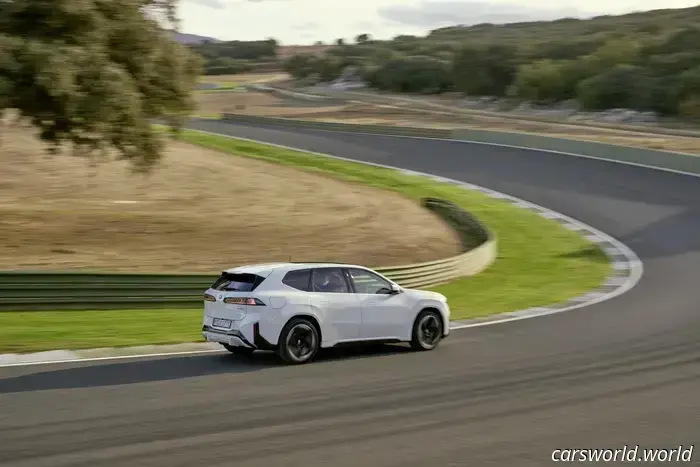 2027 BMW iX3 — Prima prova su strada: migliore del miglior modello BMW