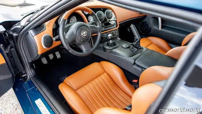 Alfa Romeo's version of the Dodge Viper featured a tailgate similar to that of a pickup truck.
