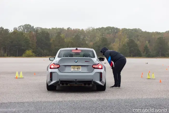 Prima prova su strada della BMW M2 CS 2026: 108.000 dollari e in pista si comporta come tale