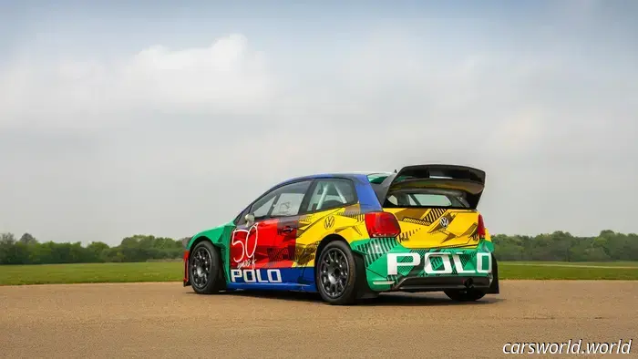 VW возвращает Harlequin Polo в качестве раллийного автомобиля для езды по гравию