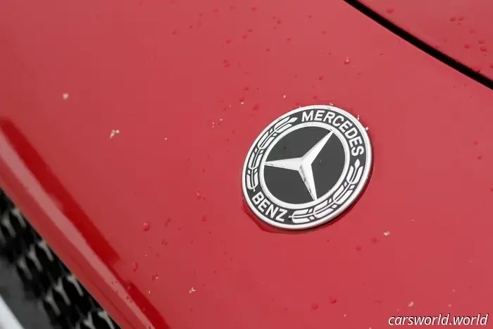 El Mercedes-Benz CLE300 Demuestra Que Las Pantallas No Son Un Lujo