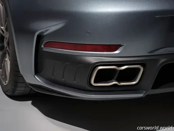 La Porsche 911 Turbo S del 2026 diventa ibrida con 701 CV e raggiunge i 60 mph in 2,4 secondi.