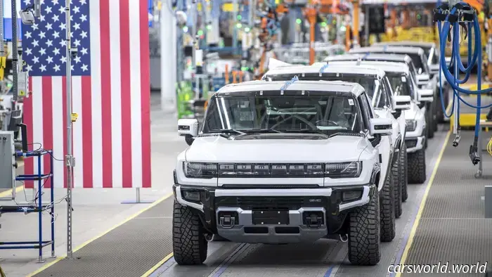 GM притормаживает производство Hummer EV и Escalade IQ: TDS
