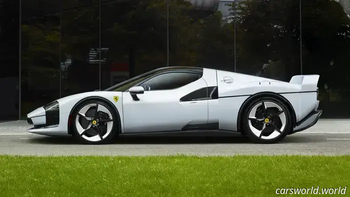 Является ли Ferrari SC40 лучшей данью, чем новый Countach?
