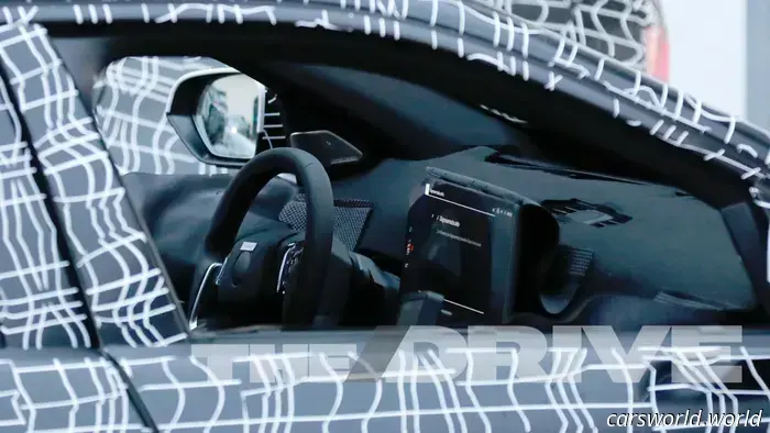 Заметьте едва заметные различия между BMW 3 серии 2027 года с ДВС и i3 EV: шпионские снимки