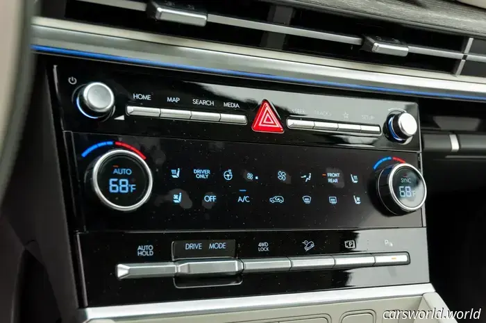 Recensione della Hyundai Santa Fe Hybrid 2025: il SUV di cui la tua famiglia ha bisogno