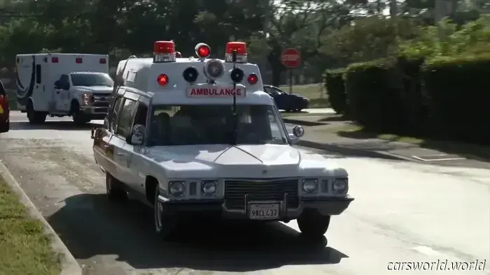 La Ambulancia con Licencia Más Antigua de los EE. UU. Acaba de Conducir 3.233 Millas a Campo Traviesa