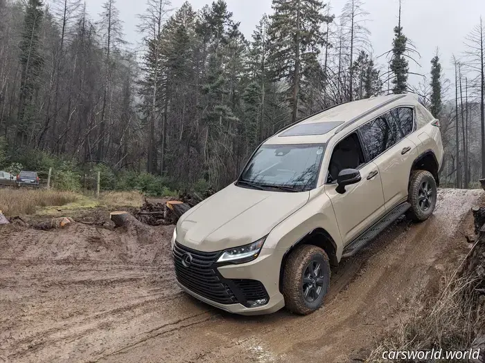 lexus LX 700h 2025: Primer viaje: Un SUV perfecto para un comprador muy específico