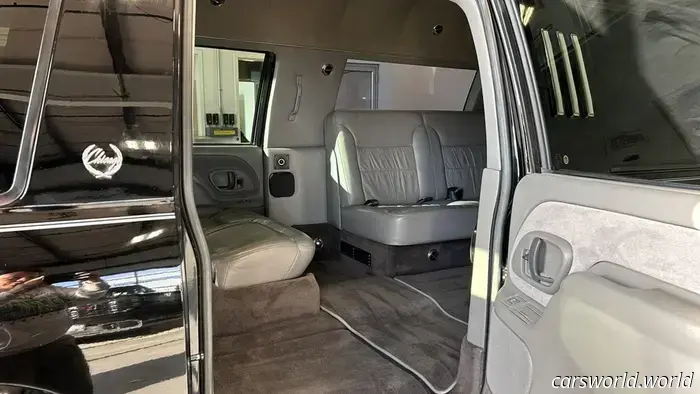 One of you definitely needs this 1999 Chevy Suburban K2500 Limo.