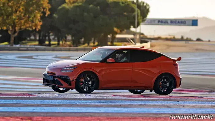 Il primo modello Magma Performance di Genesis ha 640 CV e modalità Drift