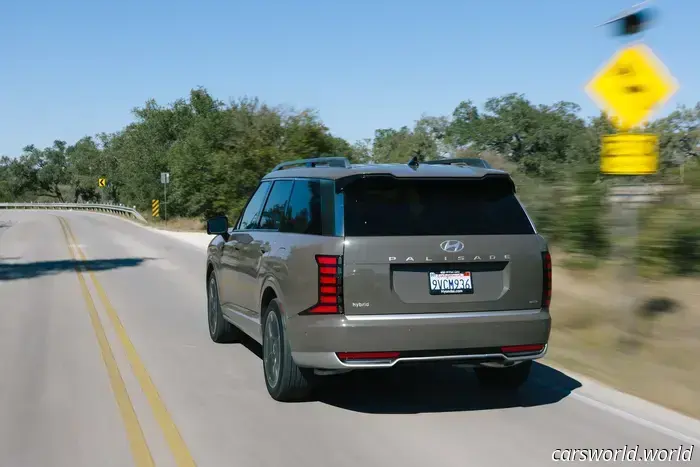 Prima prova su strada della Hyundai Palisade Hybrid 2026: il SUV lussuoso ed efficiente che mette in allerta i rivali