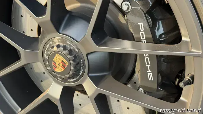 Reseña del Porsche 911 Carrera GTS 2025: un híbrido combativo con problemas de actitud