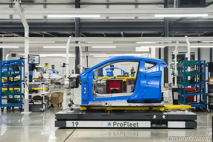 Lotus, con Problemas de Liquidez, Levanta la Mano para Construir el Polestar 6 Roadster