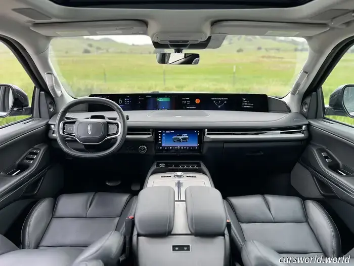 Revisión del Lincoln Navigator First Drive 2025: Un Día de Spa Móvil de $100K