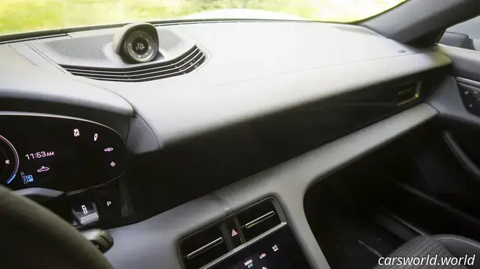 Reasons Why Porsche’s Digital Displays Stand Out from the Competition