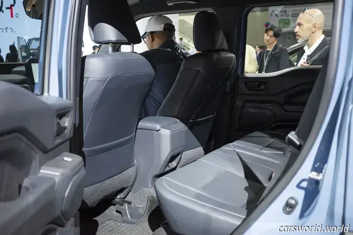 Smettetela di dire che la Toyota Land Cruiser FJ è troppo piccola per l'America.