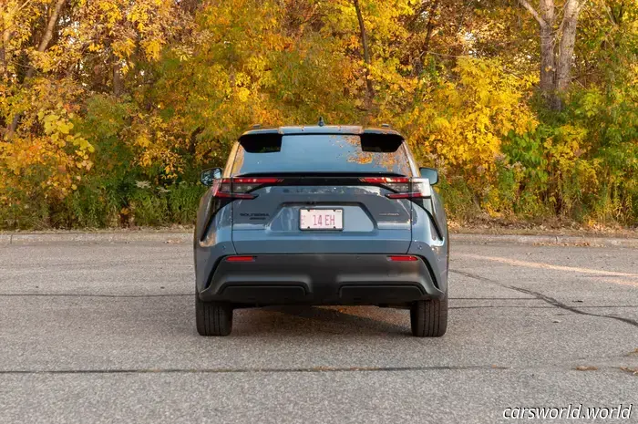 Recensione della Subaru Solterra 2026: Eclissando i suoi fratelli Lexus e Toyota