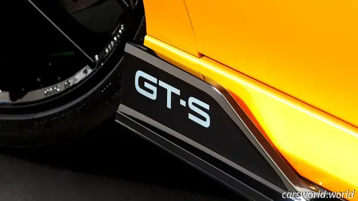 El concepto Camry GT-S de Toyota parece lo bastante rápido como para engañar a la vista | Carscoops