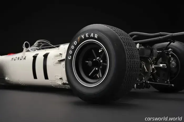 Este modelo de Honda F1 tiene un precio superior al de un automóvil real.