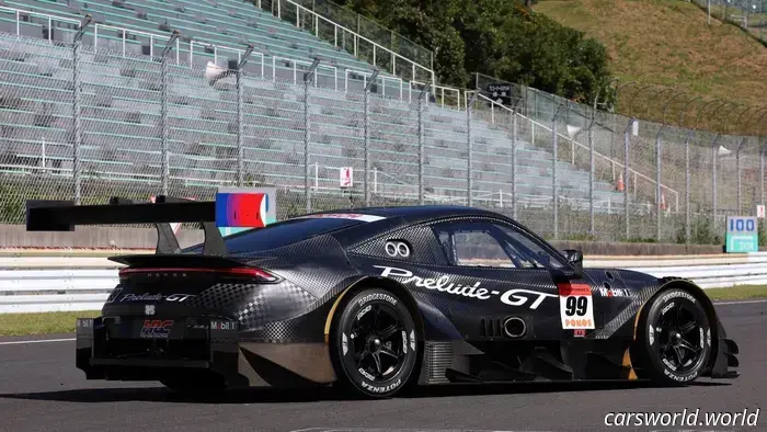 La Honda Prelude sembra pazzesca come un'auto da corsa Super GT da 650 CV
