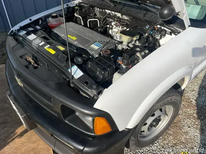 Se Suponía Que Estas Camionetas Eléctricas Chevy S-10 De 1998 Debían Ser Destruidas. Este Tipo Salvó Tres