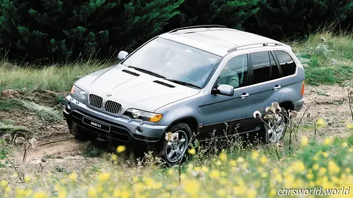 Non solo crossover: i veri SUV sono sull'orlo di un'impennata in stile anni '90.