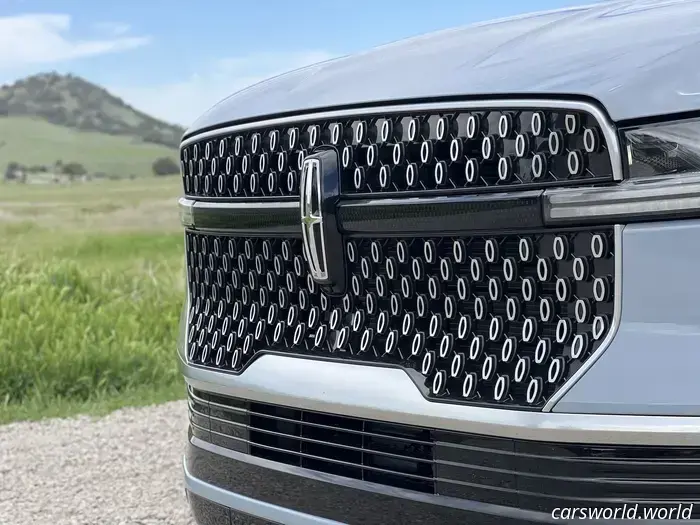 Revisión del Lincoln Navigator First Drive 2025: Un Día de Spa Móvil de $100K