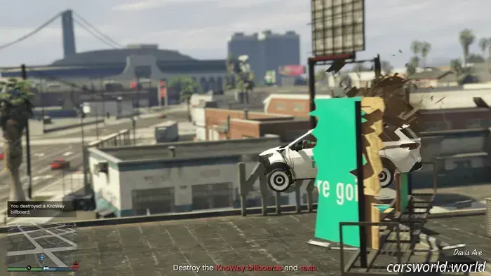 La nueva actualización de GTA te hace secuestrar taxis autónomos para hundir el precio de las acciones.