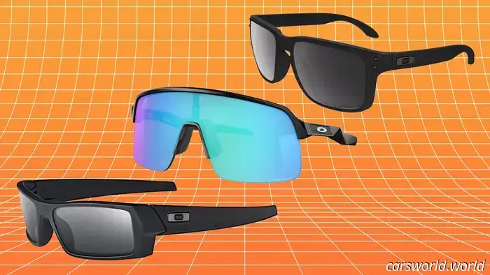 Occhiali Oakley con sconti incredibili proprio da Ace Hardware, solo per oggi