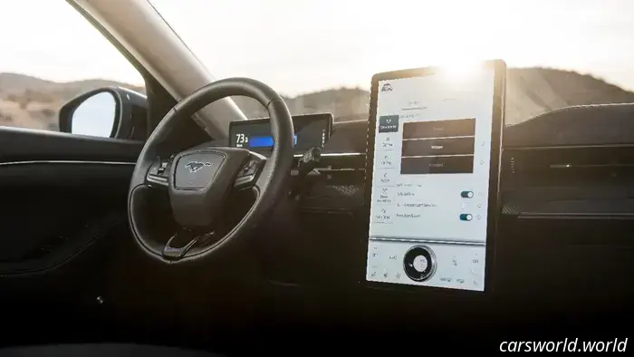 Ford Detiene la Venta de Mustang Mach-Es Porque Los Pasajeros Pueden Quedar Atrapados Dentro