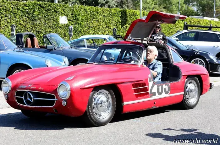 28 Heartwarming Images of Jay Leno Enjoying Rides in His Numerous Cars