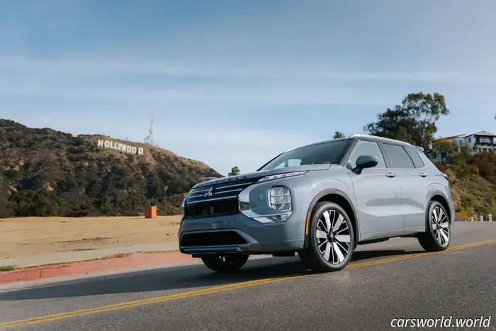 2025 Mitsubishi Outlander Primo disco Recensione: È un Saab giapponese