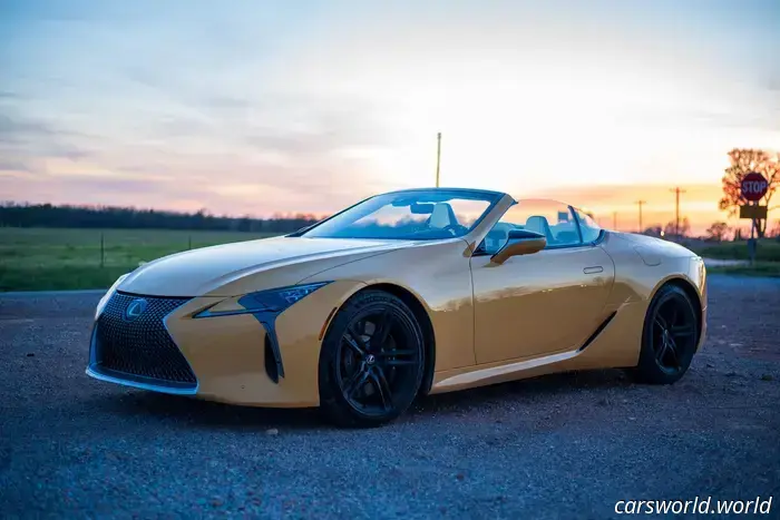 Recensione della Lexus LC 500 Convertibile 2025: Incontra i Tuoi Eroi