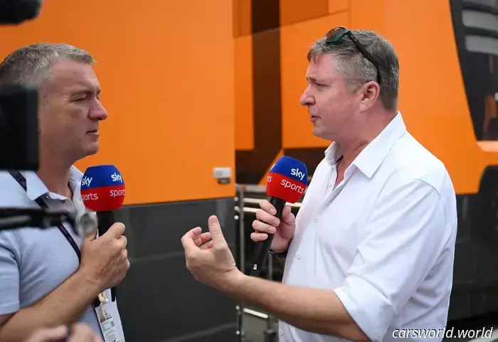Dallo spegnersi dei semafori all'ultimo giro: un'intervista esclusiva a 'Crofty', la voce della F1