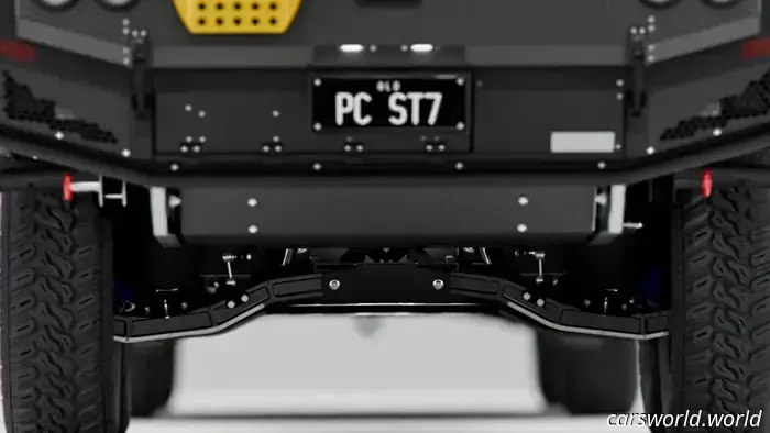 Этот внедорожный кемпер стоимостью 200 000 долларов имеет самую сумасшедшую подвеску прицепа, которую вы когда-либо видели.