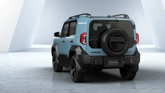 Новый FJ от Toyota по сути представляет собой уменьшённый Land Cruiser.