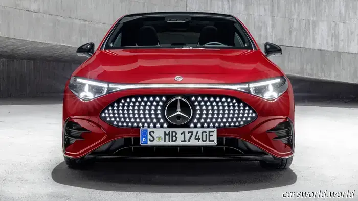 El Mercedes CLA 2026 Se Convierte en ICE y EV Para Que Pueda Tener Éxito Donde Fallaron Los Autos EQ