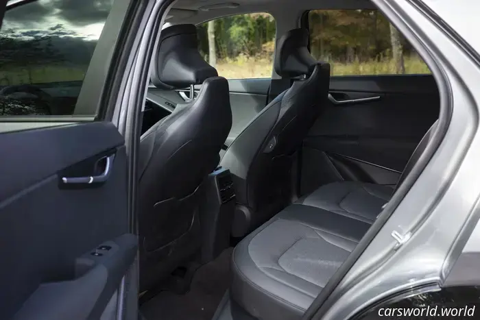 2025 Kia Niro Plug-In Hybrid Review: Excelling in a Single Aspect