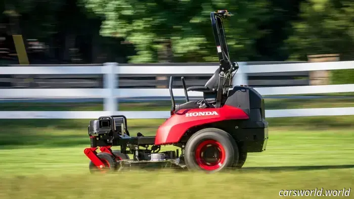 Para estas fechas del próximo año, podrás comprar un cortacésped con LiDAR.