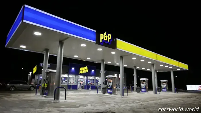 Средняя стоимость галлона бензина в США теперь меньше $3: TDS